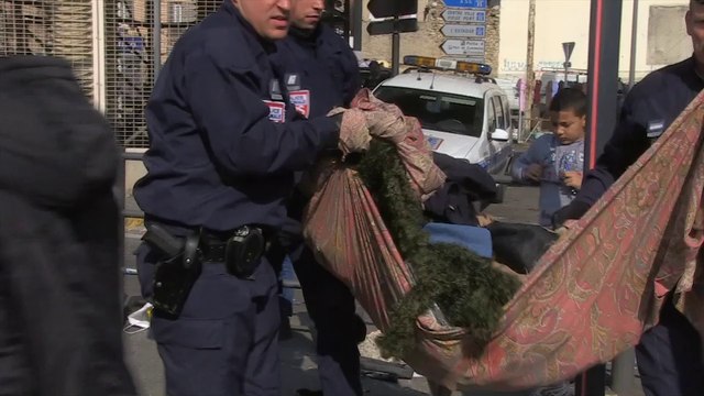 Marseille - Déminage : l'évacuation du marché aux puces menée à son terme