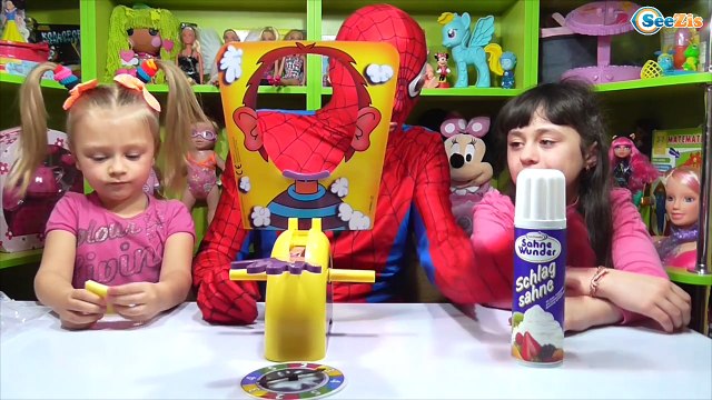 ✔ Spiderman. Человек Паук и Ярослава с подружкой Ритой играют в игру Торт в Лицо. Видео для детей ✔