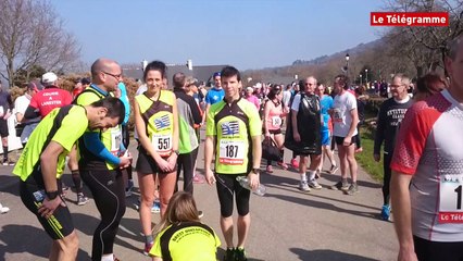 Semi-marathon. 1.300 participants au départ de Locronan-Quimper (Le Télégramme)
