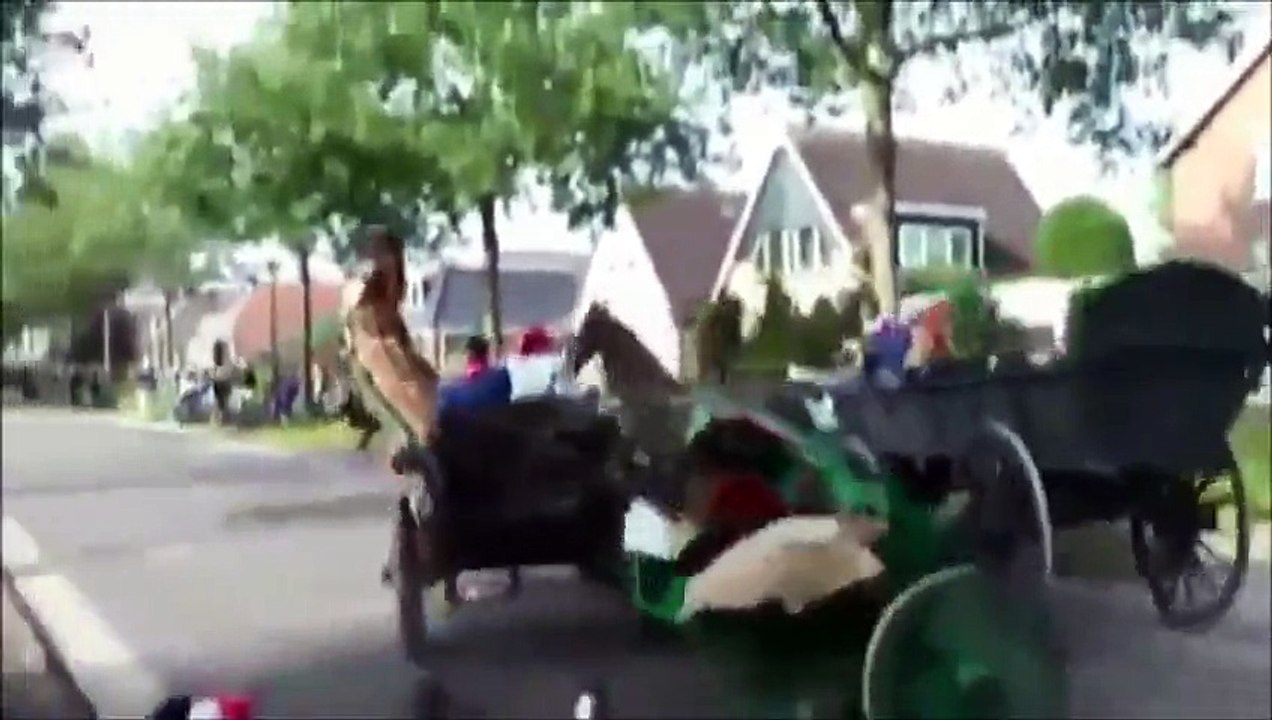 The best-Top laughing - be funny and smile please by Raoudha Bouazzi HD Rire  - être drôle et sourire s'il vous plaît avec Raoudha Bouazzi HD أفضل فيديو للضحك للتونسية روضـــة بــوعـزي