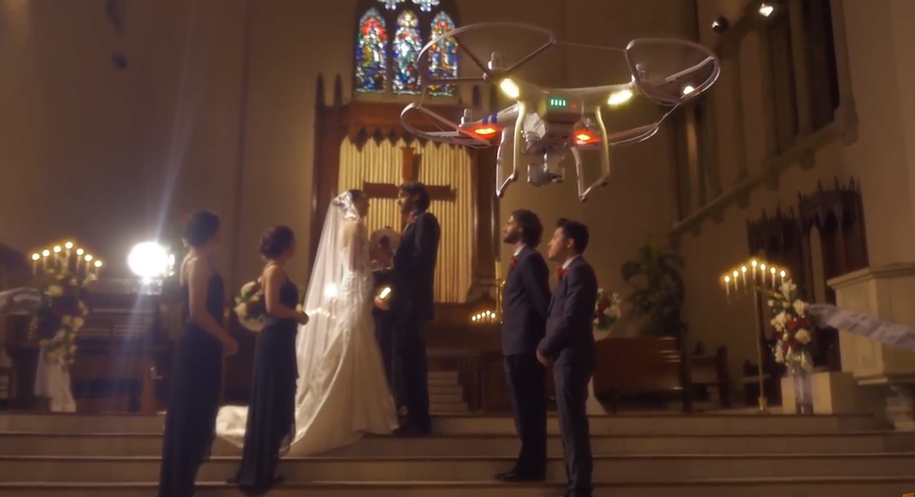 Filmer un mariage au Drone... Un peu bruyant non ? Hahaha FAIL!