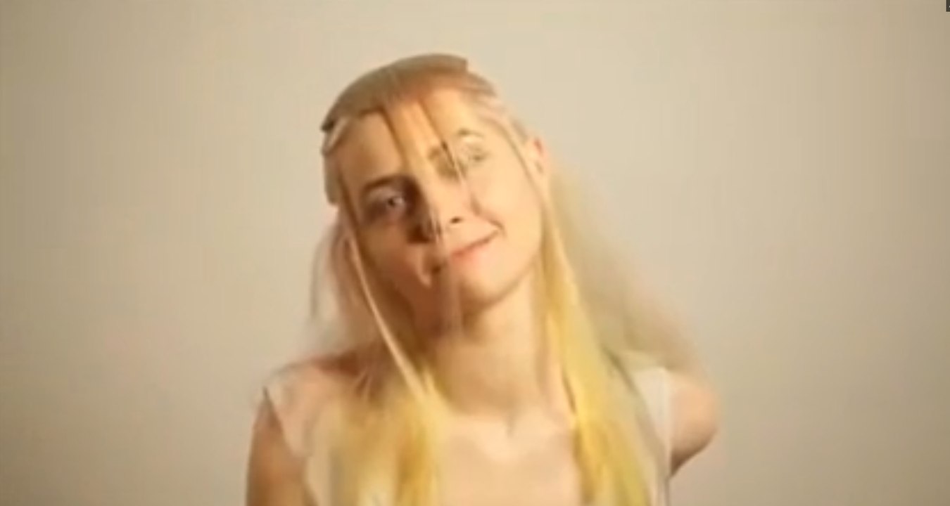 La plus moche coupe de cheveux moderne jamais vue...