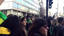 Brasileiros protestam contra a corrupção em Londres