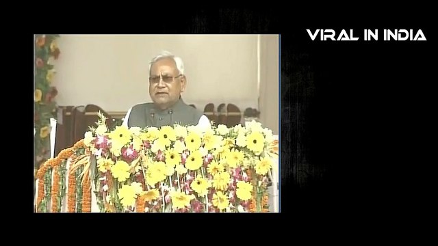 PM Narendra Modi Calms People Shouting -Modi-Modi- Slogans While Nitish Kumar Was Speaking