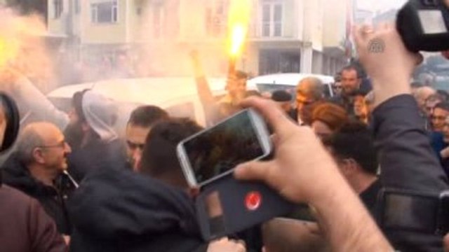 Eski MHP Milletvekili Akşener'e Coşkulu Karşılama