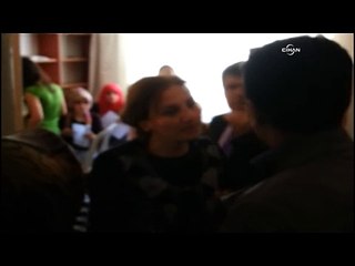 Çocukları sorgulayan müfettişler, gazetecilerin soruları üzerine polis çağırdı