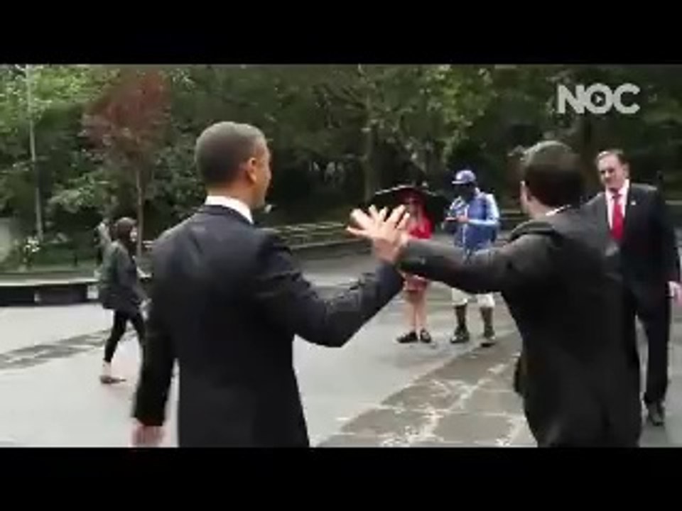 Shocking news...U.S President Obama publicly punched U.S Presidential candidate Mr. Mitt Romney