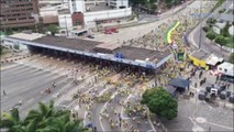 Terceira Ponte é tomada por manifestantes contra o governo Dilma