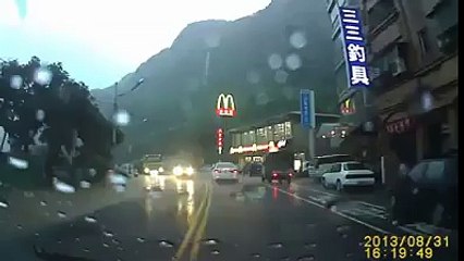 Lucky Person's   Allah Can Save Any Where