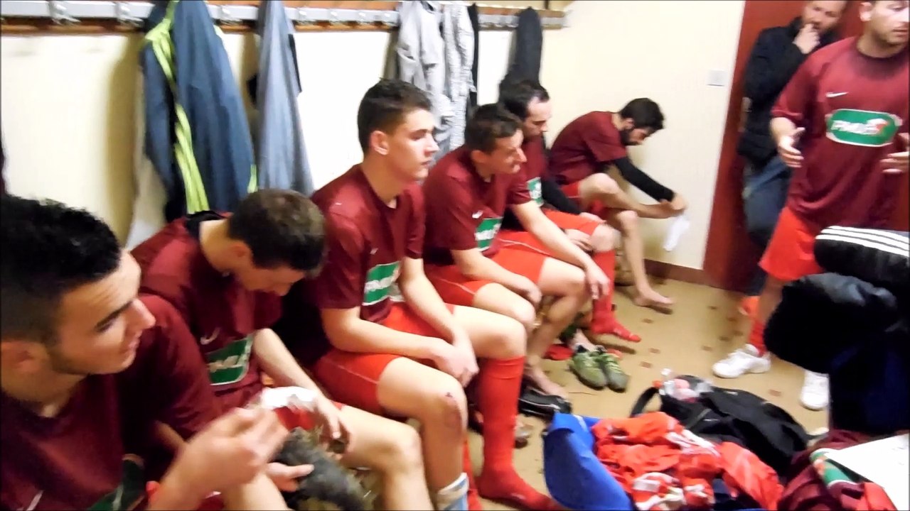 Sens Jeunesse - ASVA dans les vestiaires de l'ASVA