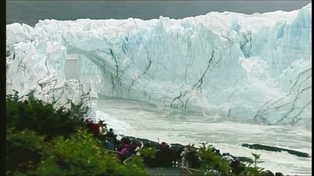 EFFONDREMENT DU GLACIER PERITO MORENO