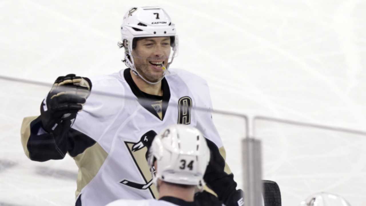 Penguins Storm Past Rangers