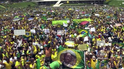 Brasília reúne pelo menos cem mil