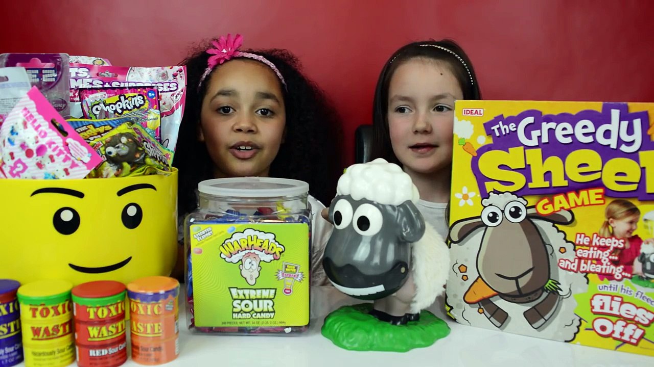 Greedy Sheep Toy Challenge Game | Warheads Extreme Sour Candy | Toxic Waste | Toy Prizes