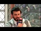 Fawad Khan sings Arjit Singh's ‪Bolna during the promotion of ‪Kapoor And Sons