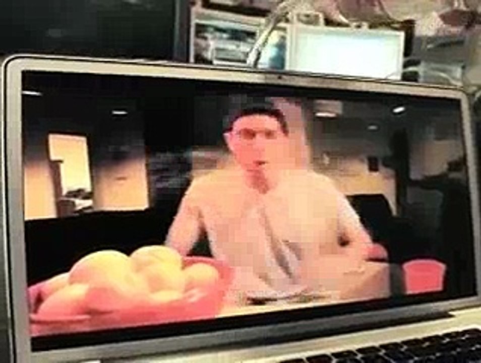 Boy amaizing magic with many things on hands - desi girls video