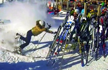 Hızını Alamayınca Kayaklığa Çarptı