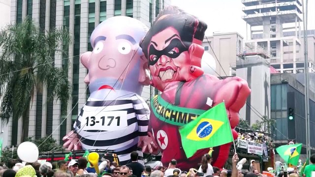 Brésil : manifestation monstre contre Dilma Rousseff