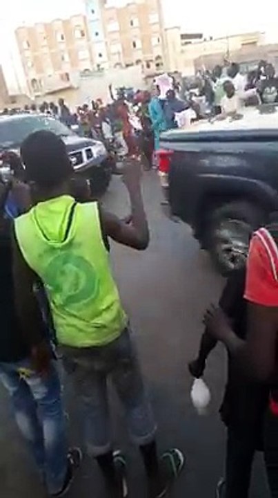 Macky accuilli par des huées à Touba