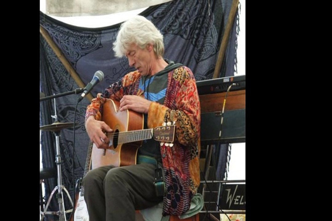 Nigel Mazlyn Jones "Port Quin Song (The Lady on the Beach)" 1976 UK Acid Folk.