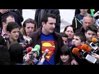 Report TV - Veliaj uron 14 Marsin