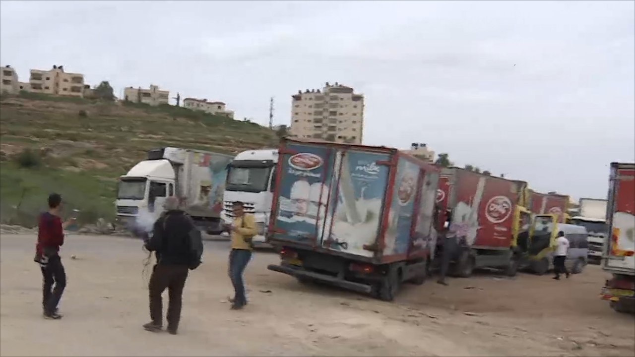رفض فلسطيني لحظر بيع الألبان واللحوم بالقدس