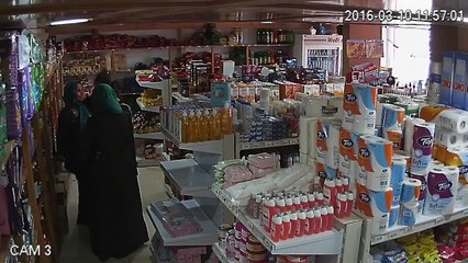 ملا فضيحة يا توانسة متحجبين وتفرج شعملو تسرق وتحط في ملابسها الداخلية  ... برطاجي و أفضح الكازي !