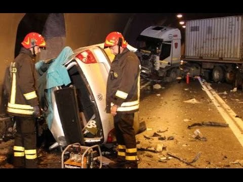 Ancona - Auto contro camion in galleria: muore costruttore 62enne (11.03.16)