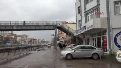 Kocaeli Evinin İçi Gözüktüğü İçin Üst Geçitin Yıkılmasını İstedi, Mahkeme Yıkımına Karar Verdi