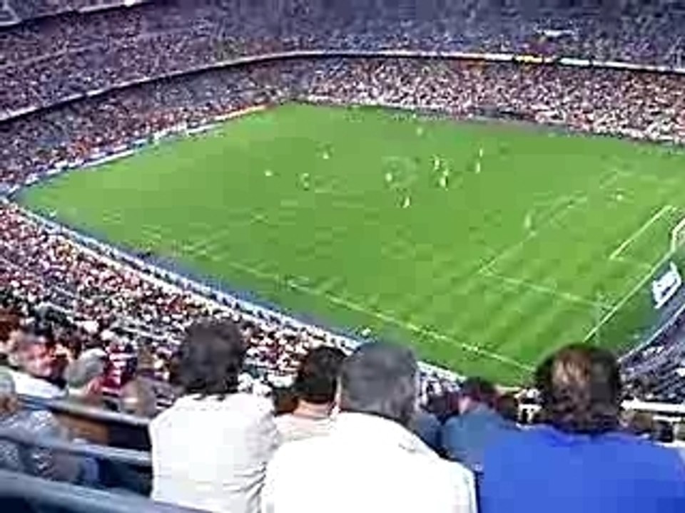 La cabane est tombé sur le chien !!!