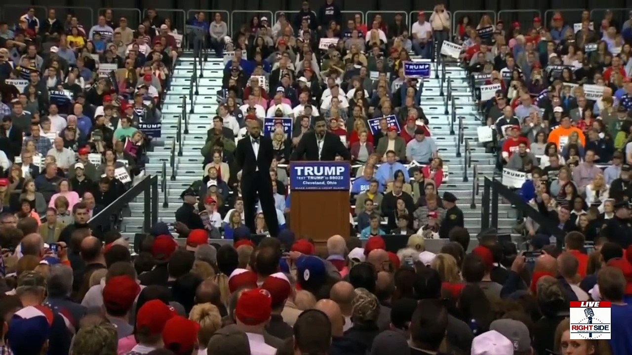 Pastor Darrell Scott Brings Down The House at Donald Trump Cleveland Rally