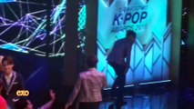 Kpop idols singing/dancing to Seventeen's songs