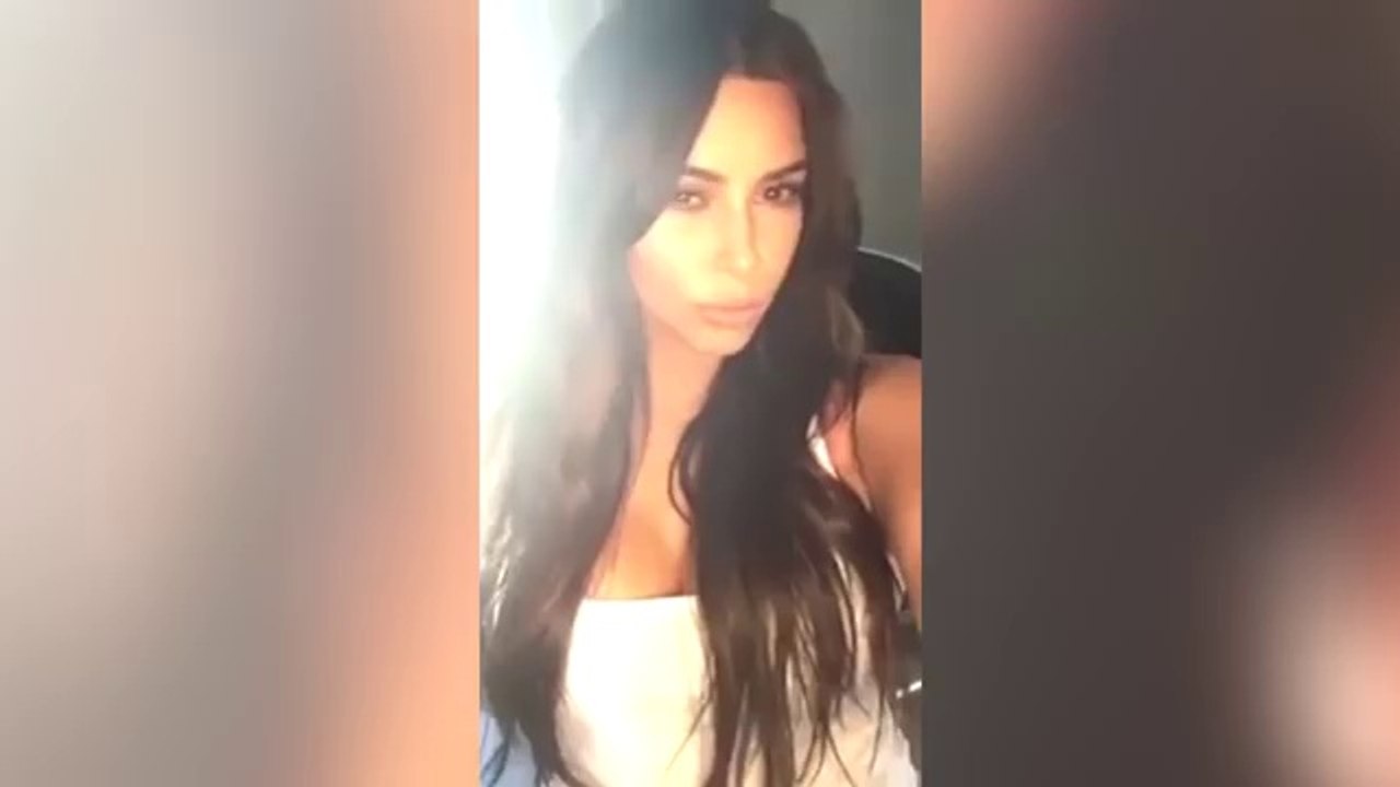Kylie Jenner VS Kim Kardashian Selfie Showdown