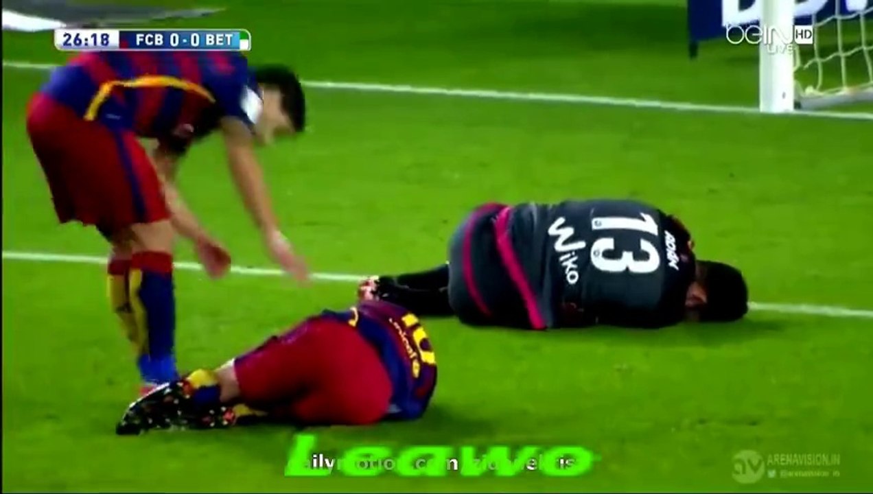 @27" Messi and Adan collided - Adan punches the ball and Messi goes to ground in a heap - Repost