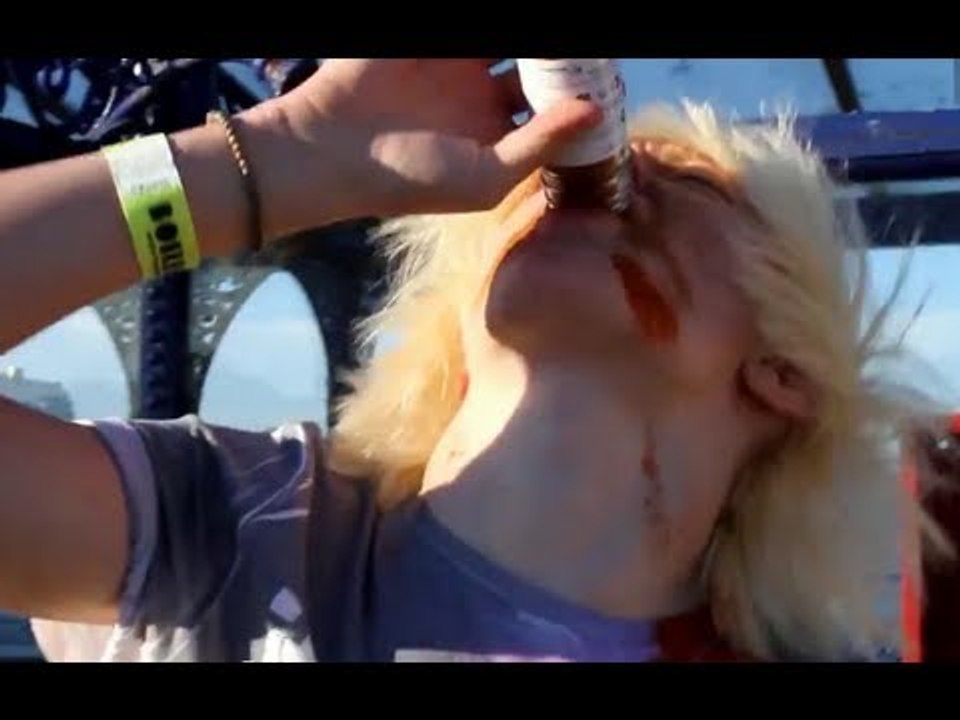CINNAMON CHALLENGE IN PUBLIC | VeeOneEye