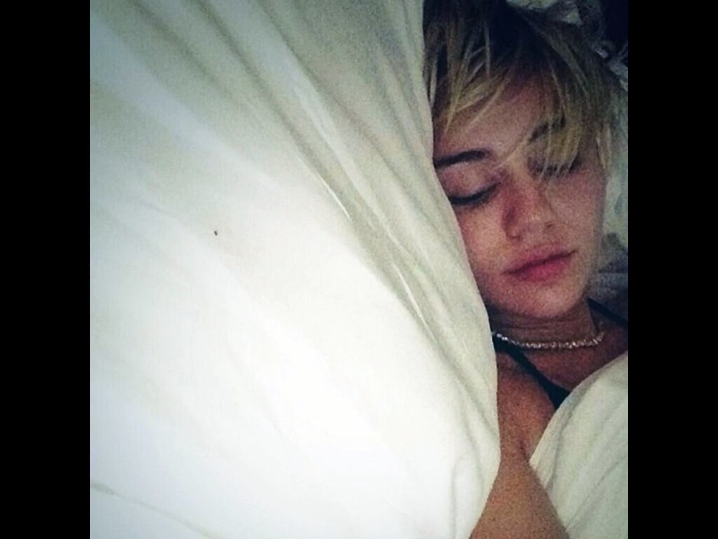 Miley Cyrus Without Makeup Photos - Videos