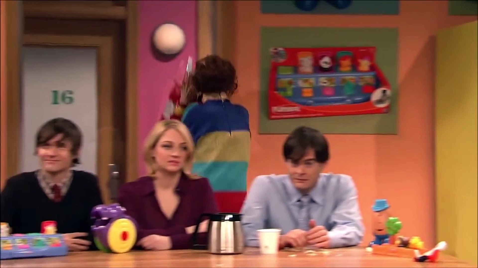 The Best Of Suprise Party Sue Kristen Wiig Video Dailymotion