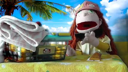 Кукольная Бетти на пляже. Мультфильм для детей.