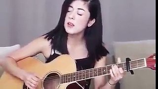 Hips Dont Lie by Shakira (Cover by Daniela Andrade)