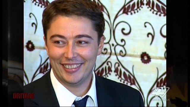 Dritare - Ekskluzive | Interviste me Guy Lawson | Pj.1 - 14 Mars 2016 - Vizion Plus - Talk Show