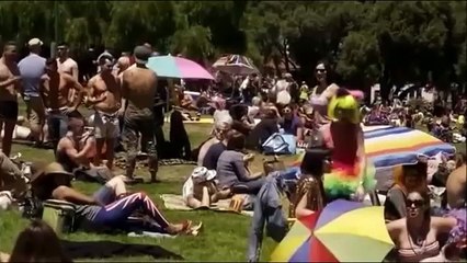 sense8 season 1 nomi and amanita scenes 02