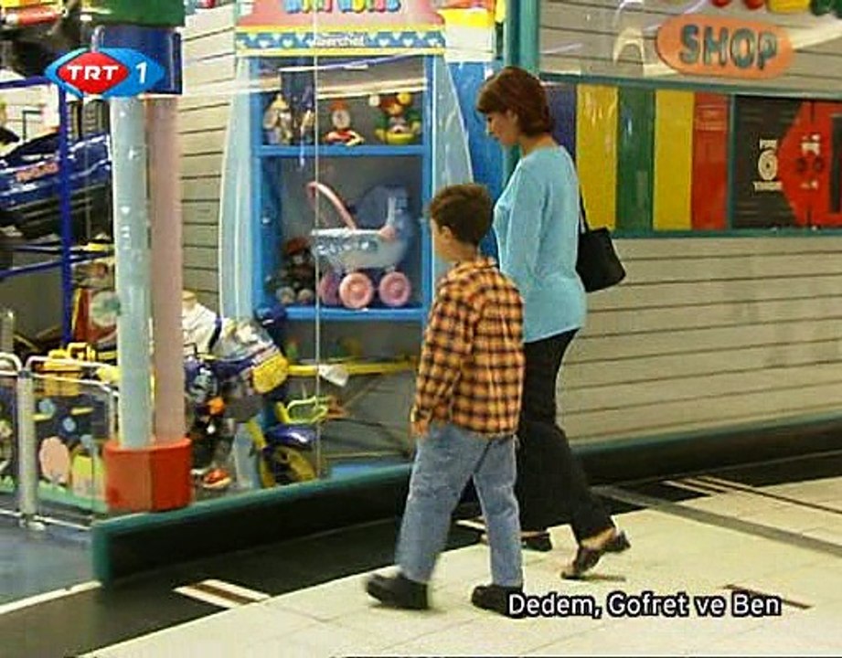 "Dedem,Gofret ve ben" Dizisi 7.bölüm FULL (TRT 1/2001) - Zeki alasya,Hazım Körmükçü,Selma Güneri