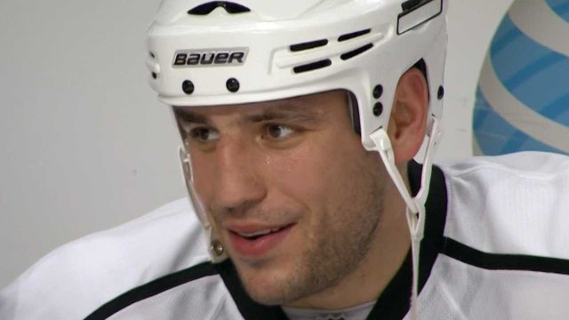 Lucic, Kings Rout Slumping Blackhawks