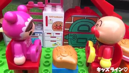 アンパンマン バイキン城 & パン工場 大雪注意!! ブロック おうち おもちゃ Anpanman Heavy snow warning Block Toy
