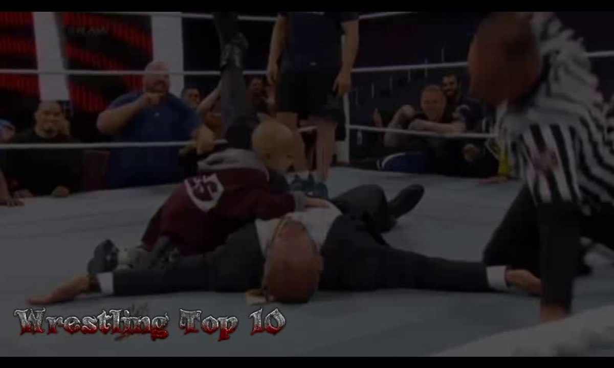 Top 10 Emotional photos of WWE will make you cry