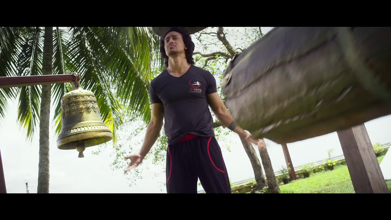 Baaghi Official Trailer  Tiger Shroff & Shraddha Kapoor