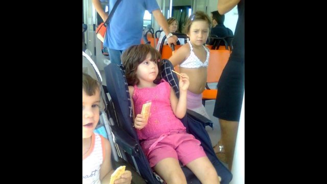 auguri amore di mamma....auguri seppiolina 2012.wmv