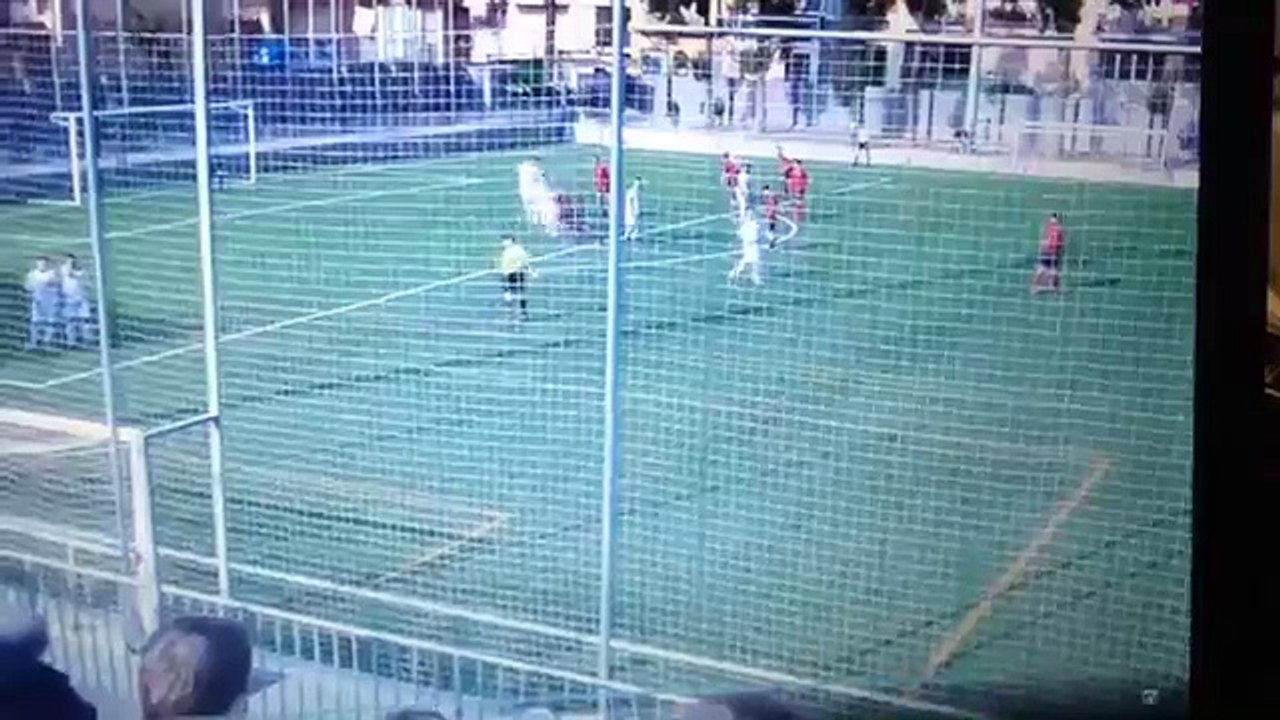 Nevjerovatna tuča igrača u toku utakmice