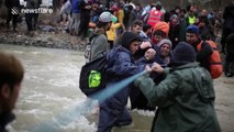Hundreds of migrants trying to reach Macedonian border