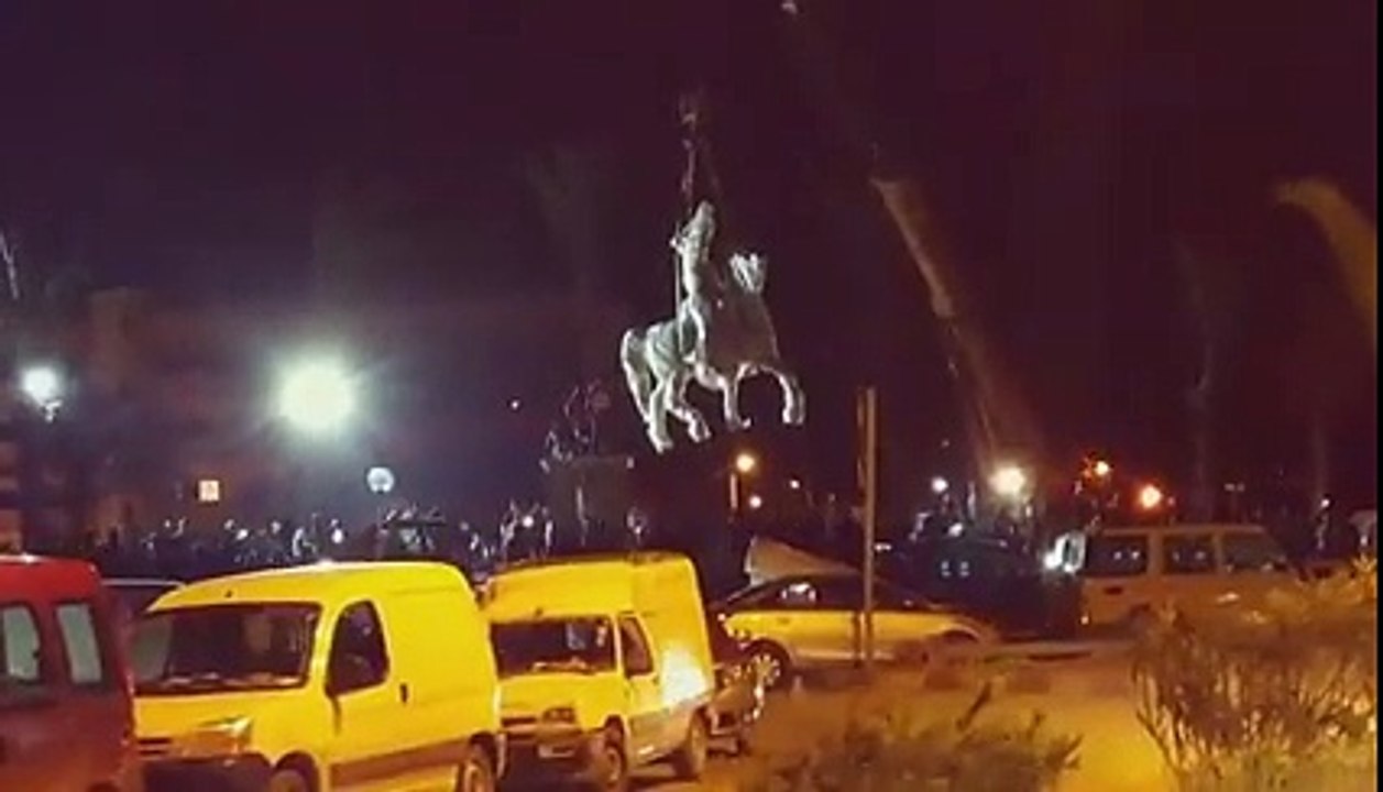 ارجاع تمثال الرئيس الراحل الحبيب بورقيبة الي مدخل مدينة المنستير